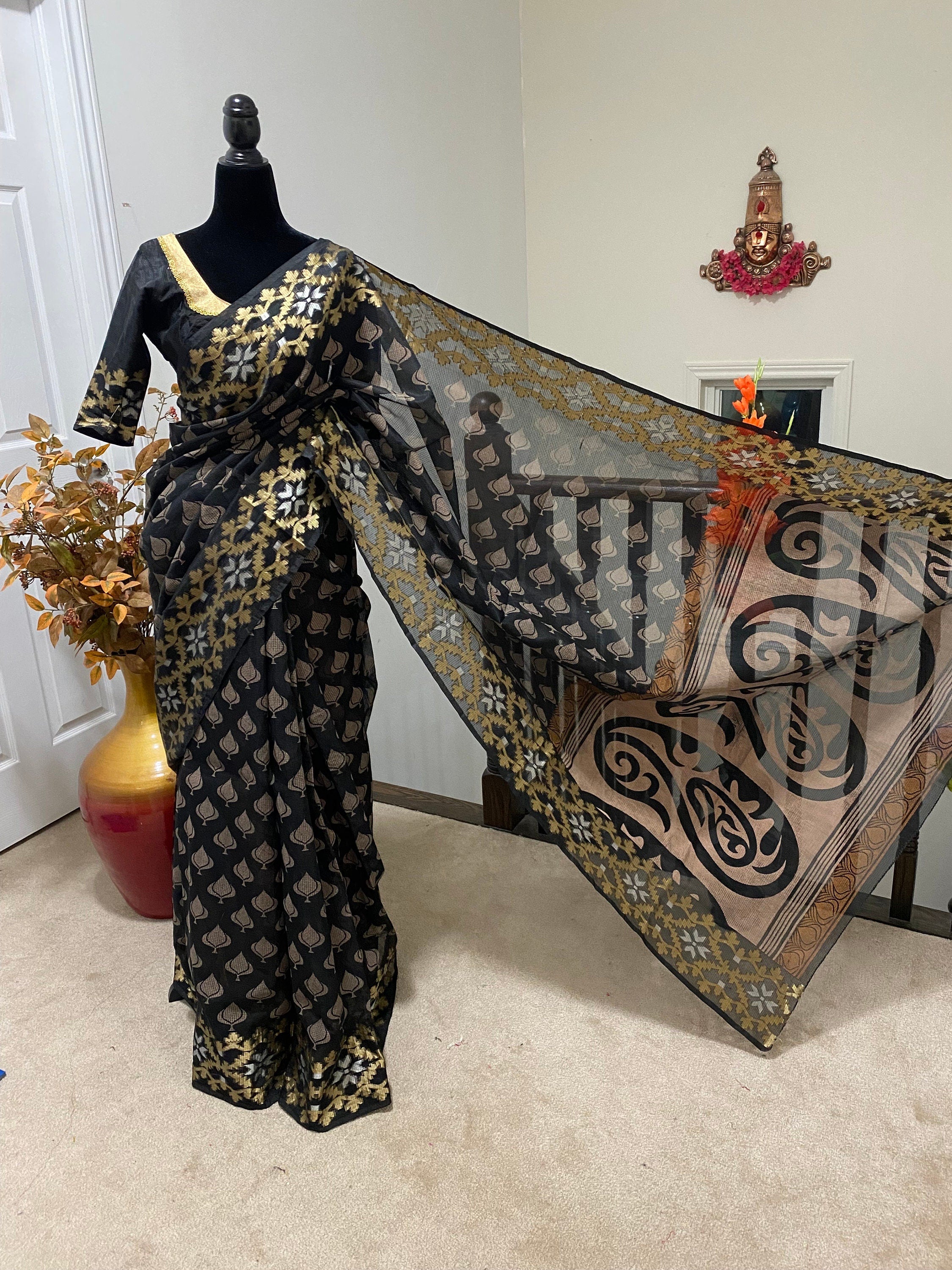 Banarsi fancy beautiful kora organza double zari silk saree/ Black beauty is with ready to wear designer blouse fits to 32 to 40