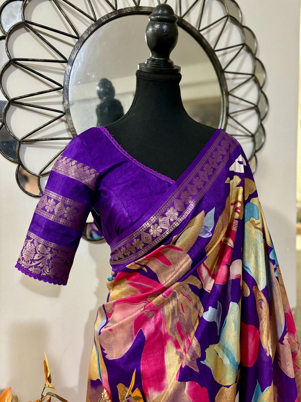 Light weight easy to drape Soft Silk fancy Saree; with beautiful digital floral prints  with Zari boarders ready to wear Blouse fits 32-46