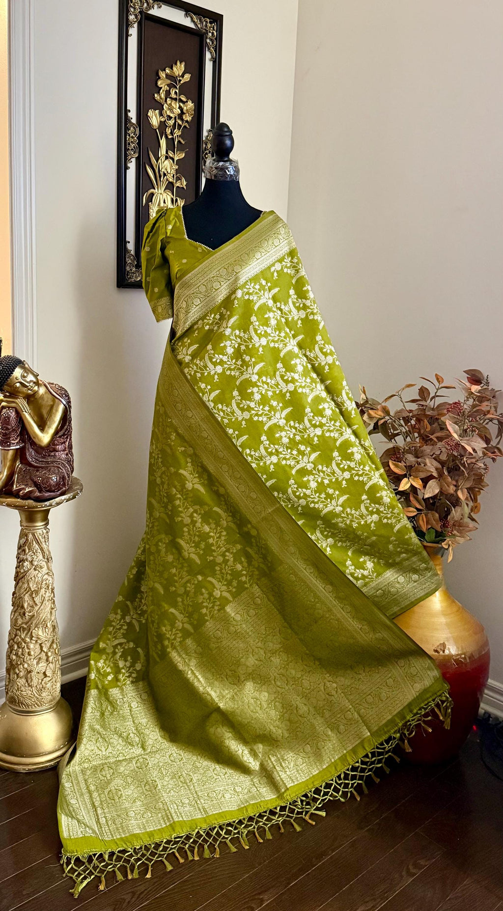 Beautiful banarasi saree with silver Zari weaving all over the saree paired up with pretty ready to wear  blouse that fits to 32 to 46