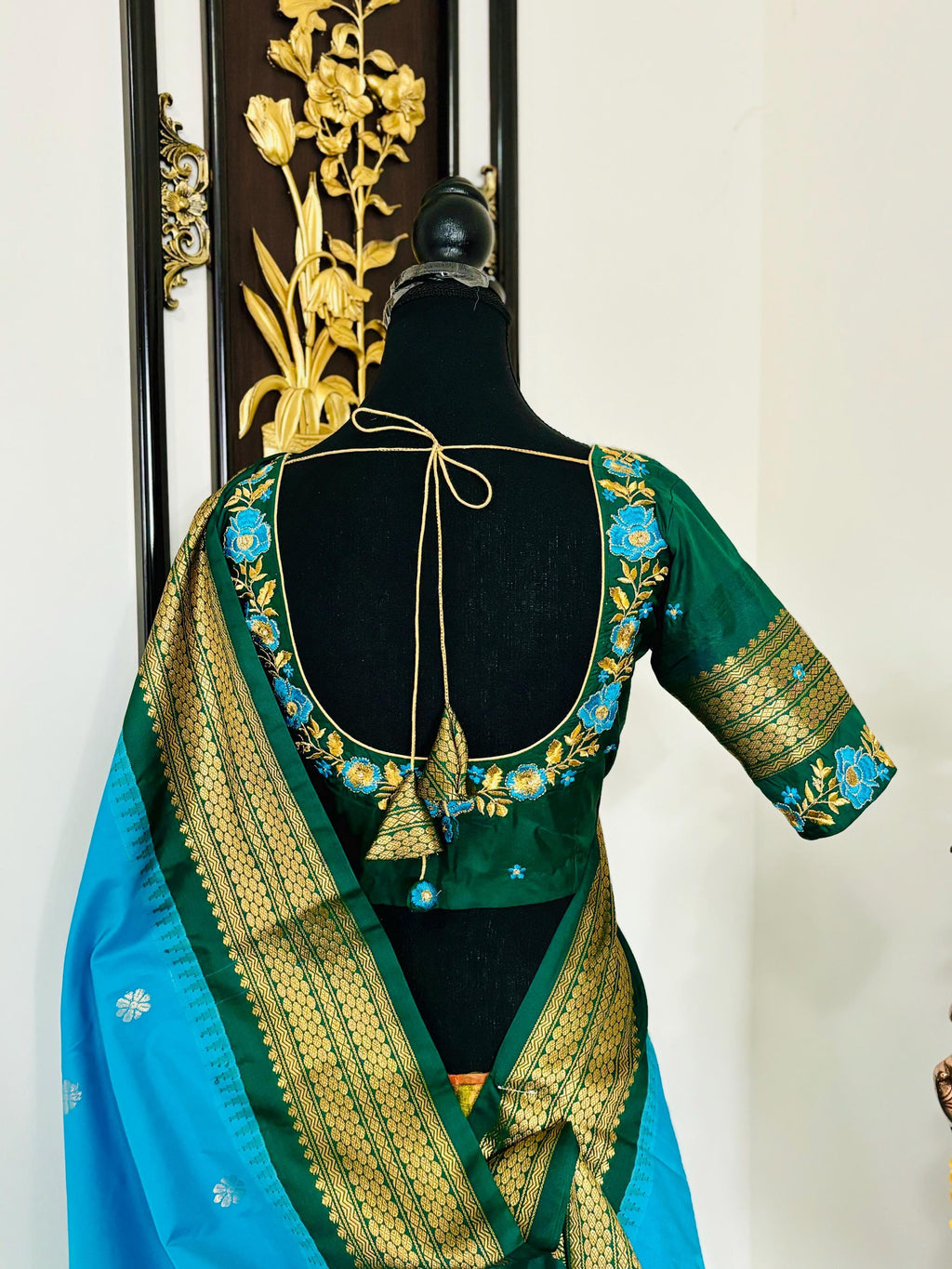 Gadwal  fancy powerloom pure silk sarees ready to wear blouse with embroidered blouse fits up to 32 -46 saree is ready fall pico done