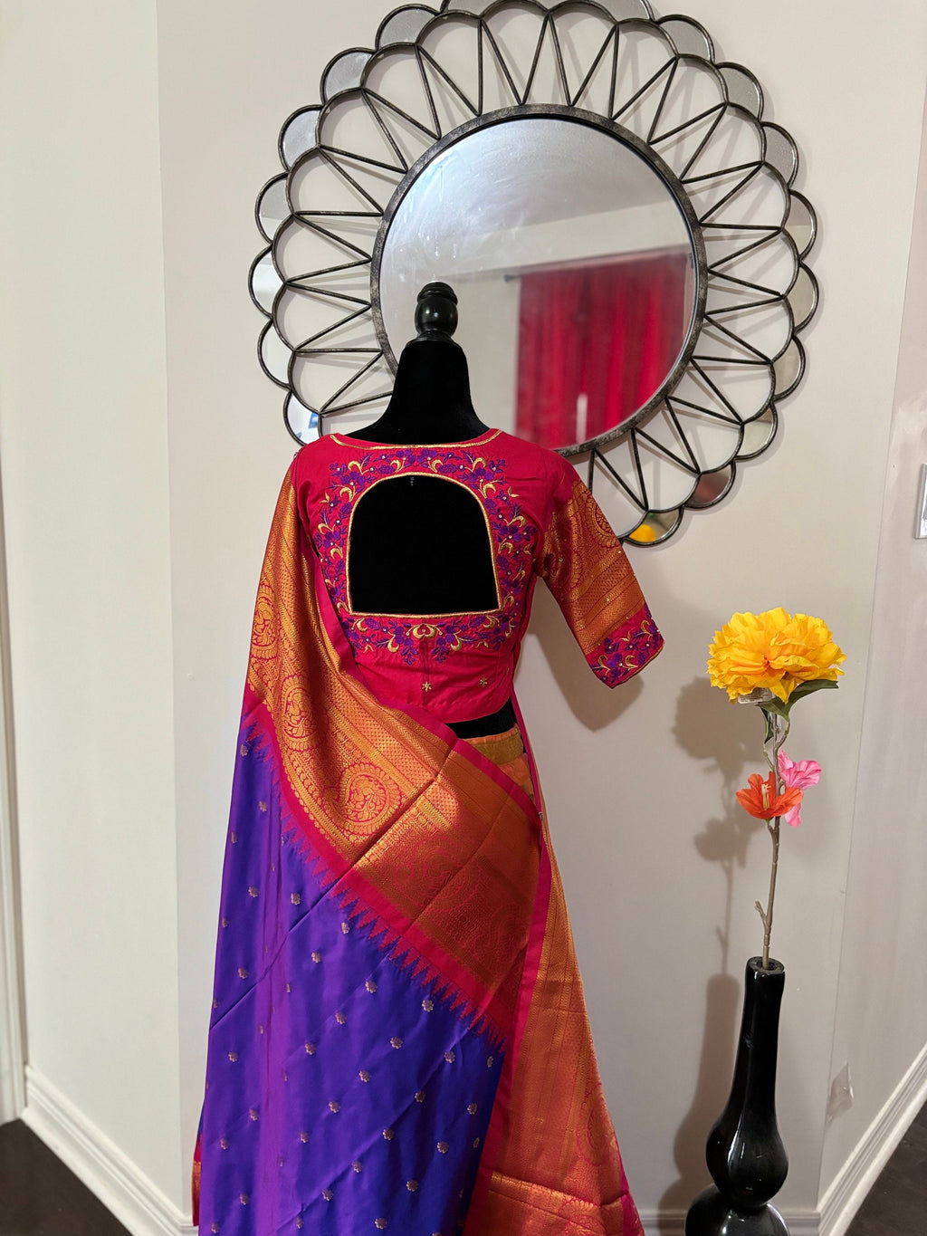 Gadwal  fancy powerloom pure silk sarees ready to wear blouse with embroidered blouse fits up to 32 -46 saree is ready fall pico