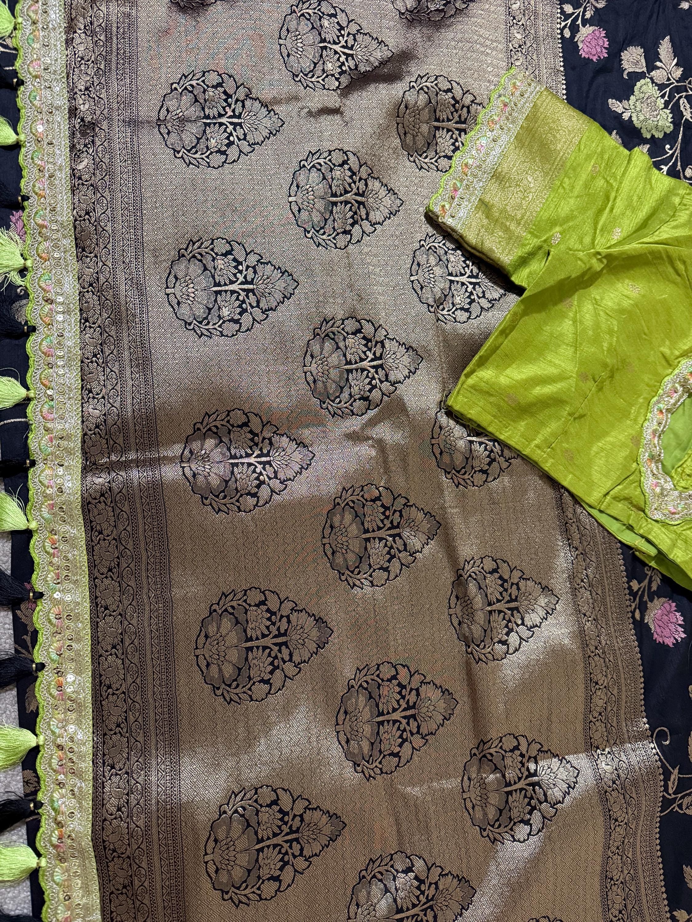 Pure banarasi  saree with figure weaving on all over thesareeweaving border on either sideRich & elegant weaving pallu blouse 34-46 size