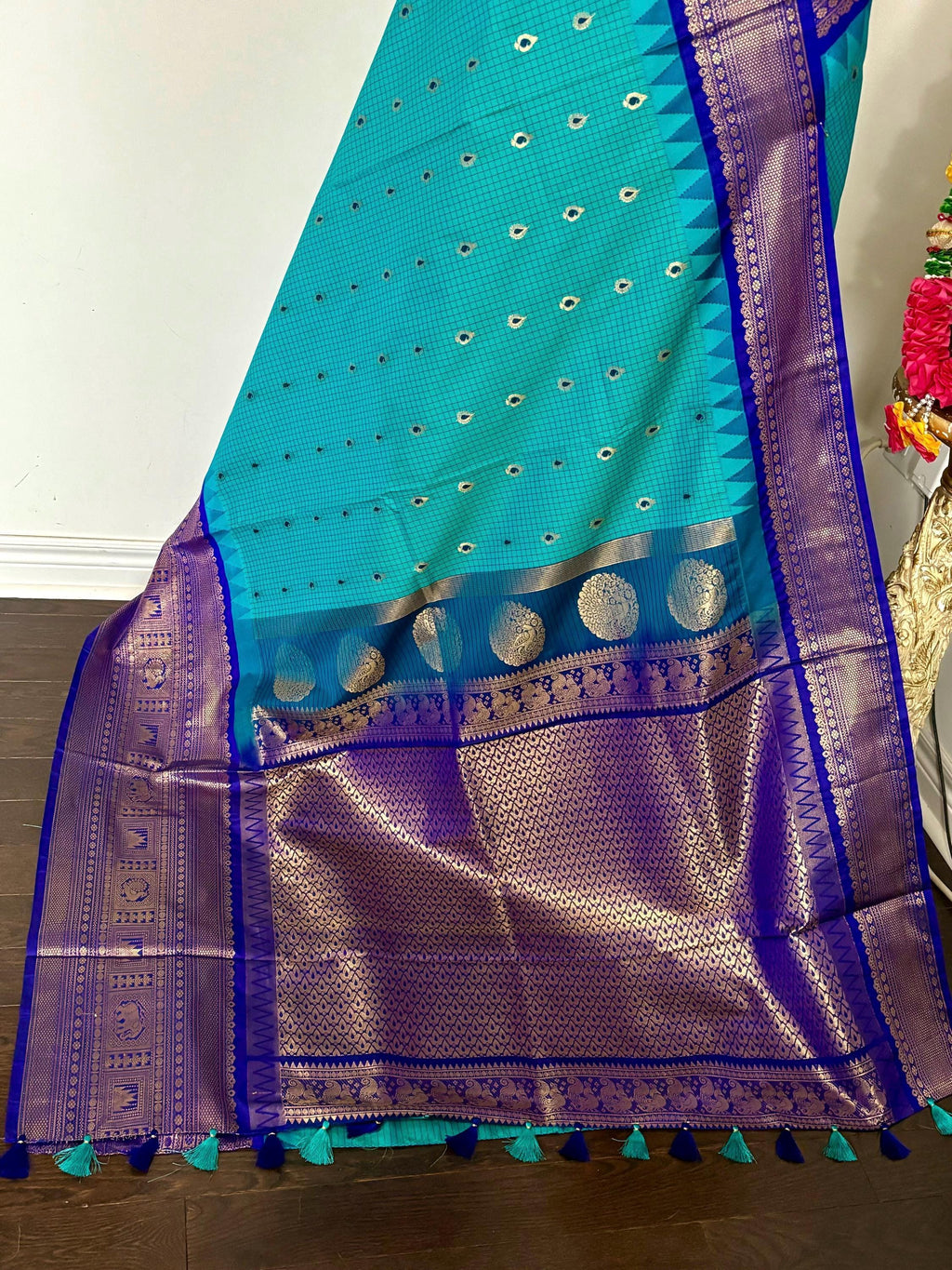 Gadwal Handloom pure silk sarees in rare colors and ready to wear blouse with embroidered blouse fits up to 32 -46 saree is ready fall pico