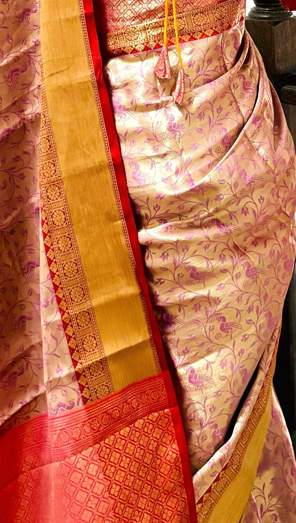 Beautiful Banarasi silk with Kanchi boarder with ready to wear designer blouse fits up to 32 to 46