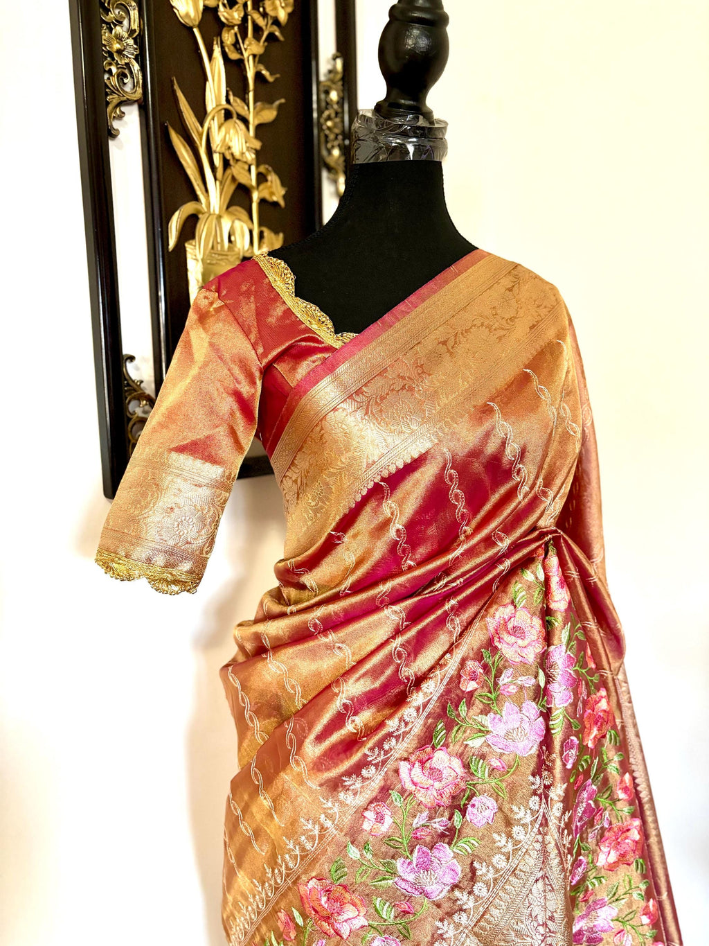 Banarasi  tissue saree with self weaving with beautifully embroidered boarder all over the saree Rose Gold  shade rich weaving ready Blouse