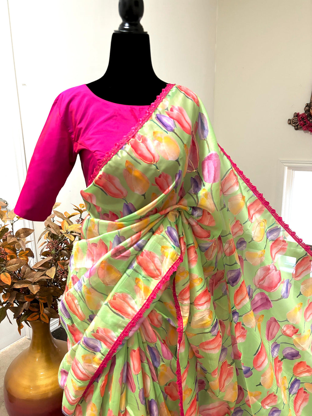 Beautiful Designer floral soft Organza Saree with beautiful lace ready to wear designer blouse fits to 32 to 46
