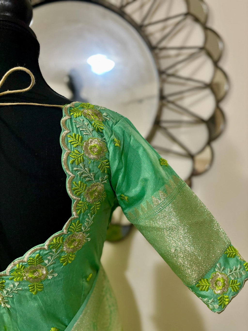 Beautiful banarasi silk saree paired up with beautiful embroidery blouse fits to 32 to 46 in beautiful rare colors all over jaal. Cocktails