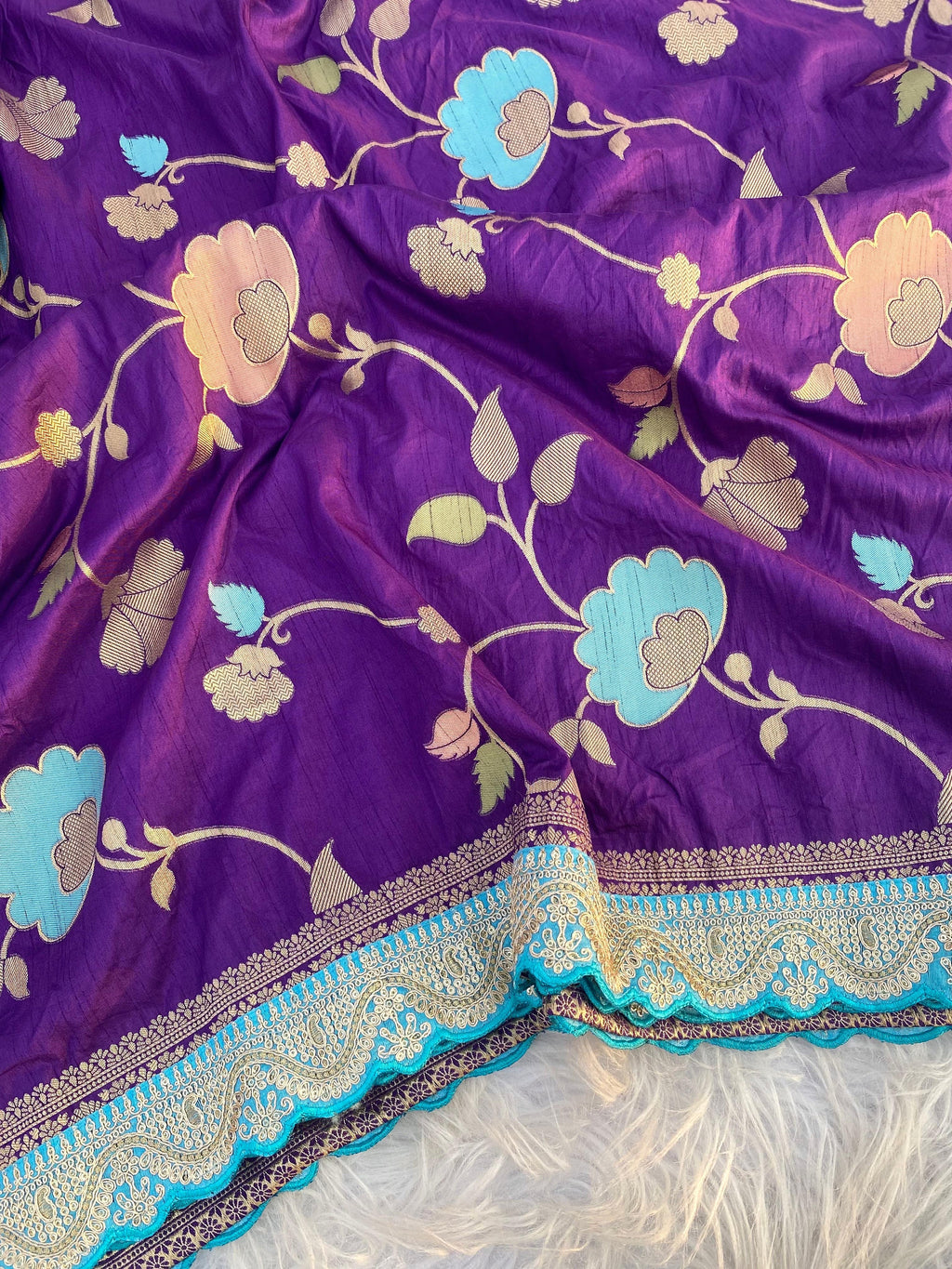 Pure Banarasi Pattu saree with zari butta weaving on all over the saree weaving border floral All over