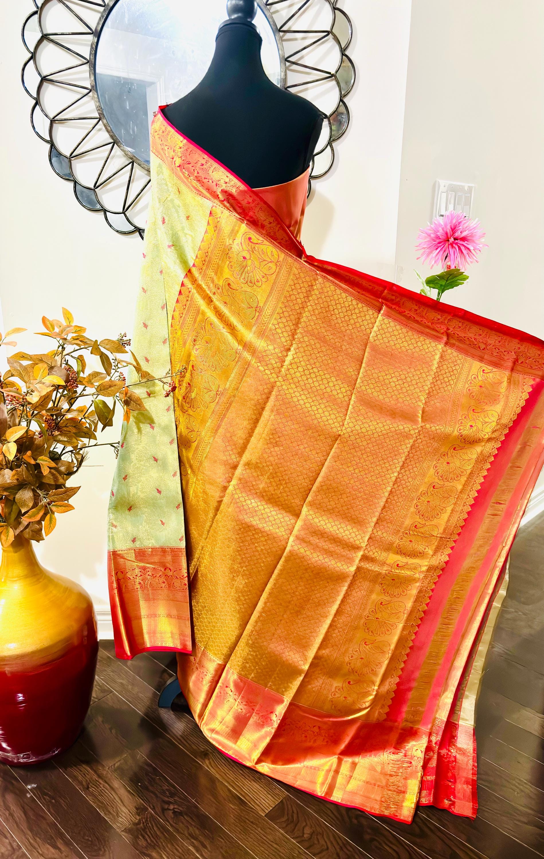 Beautiful pestal pestal shade Bridal  2 gram gold pure handloom  Silk Kanjeevarm/Kanchipattu Saree ready to dispatch silk mark certified