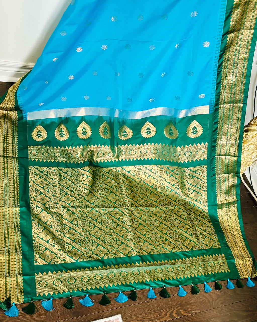 Gadwal  fancy powerloom pure silk sarees ready to wear blouse with embroidered blouse fits up to 32 -46 saree is ready fall pico done