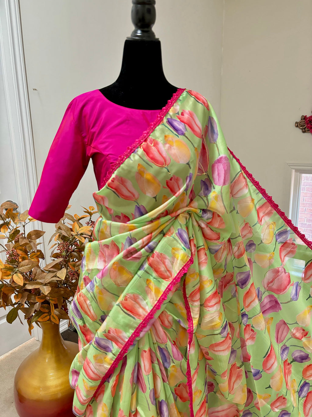 Beautiful Designer floral soft Organza Saree with beautiful lace ready to wear designer blouse fits to 32 to 46