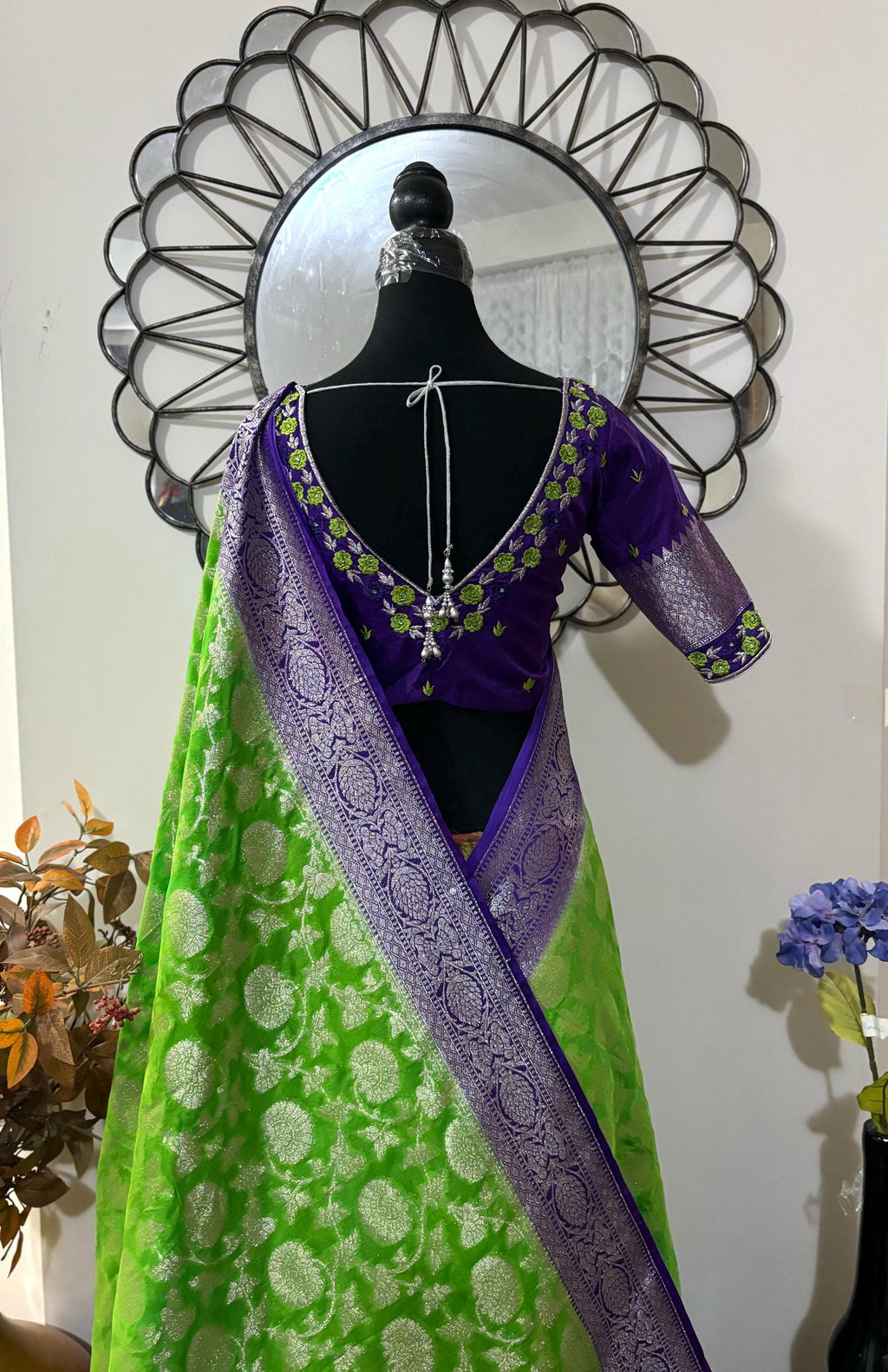 Beautiful banarasi silk saree paired up with beautiful embroidery blouse fits to 32 to 46 in beautiful rare colors all over jaal. Cocktails