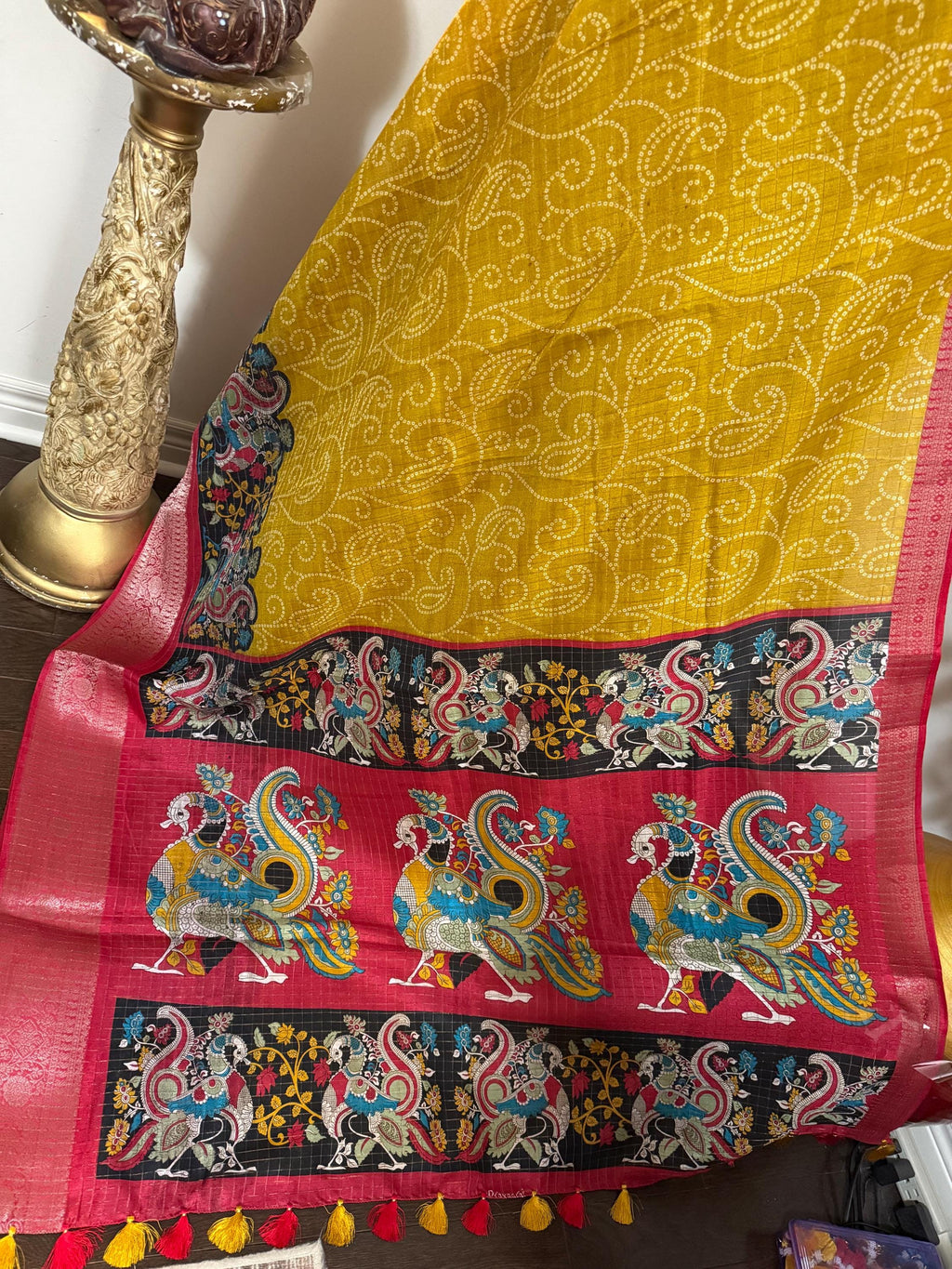 Beautiful Light weight Emarald silk saree  with Kanchi boarder  Bhandini prints ready blouse fits 32 to 46 with beautiful color combo