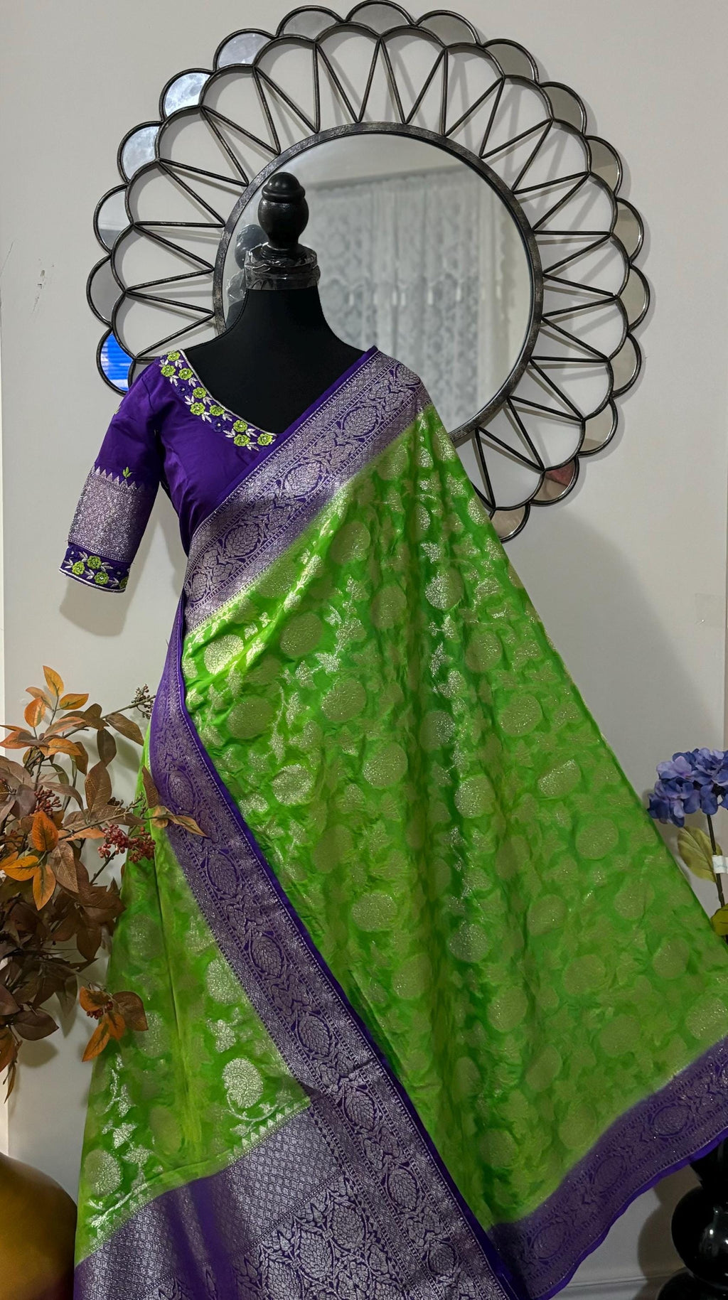 Beautiful banarasi silk saree paired up with beautiful embroidery blouse fits to 32 to 46 in beautiful rare colors all over jaal. Cocktails