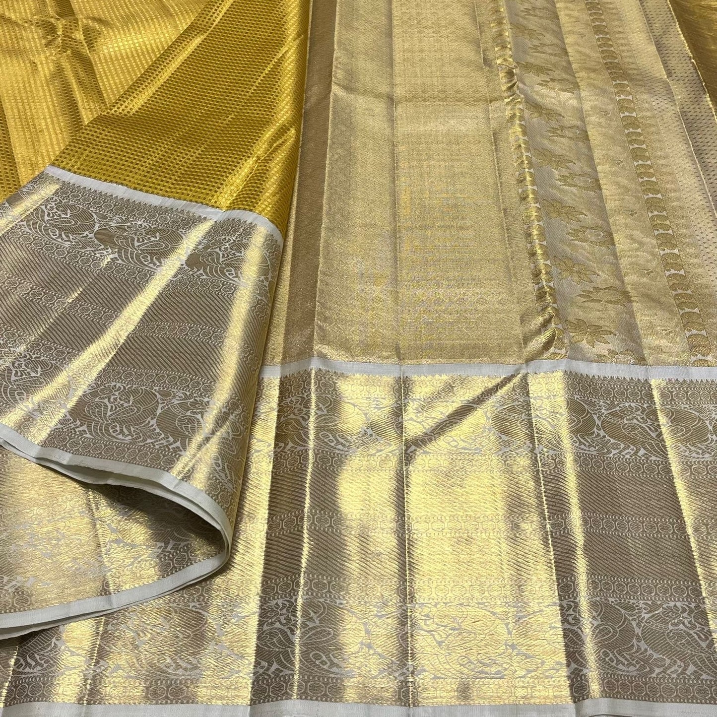 Kanjivaram handloom double warp contrast grandpalluand blouse Double side korvaiborderTissue Bridal2gram silk mark asksellerfor availability