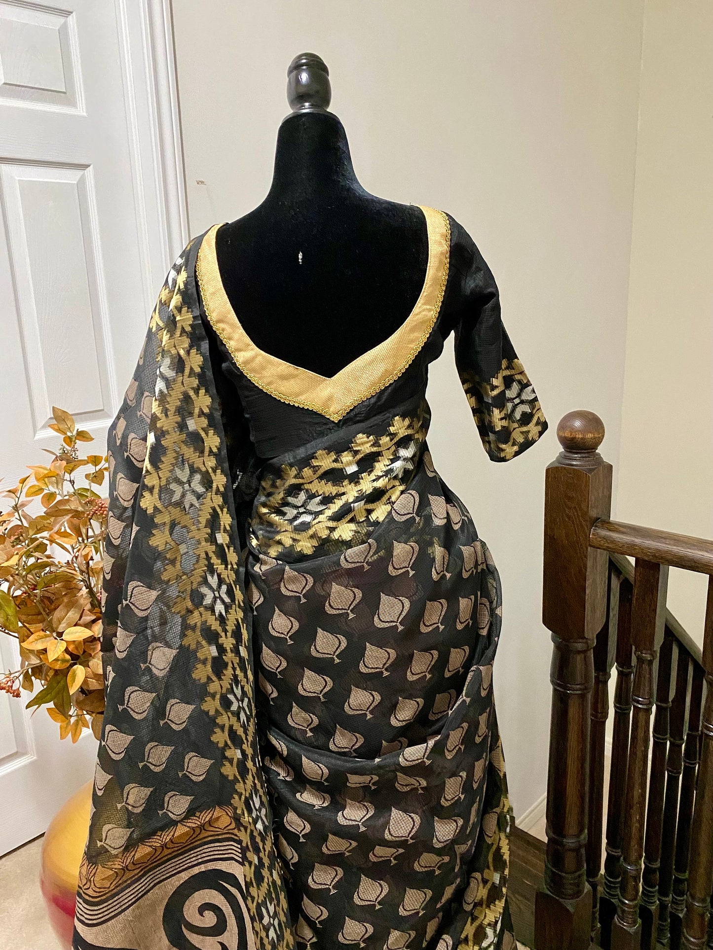 Banarsi fancy beautiful kora organza double zari silk saree/ Black beauty is with ready to wear designer blouse fits to 32 to 40