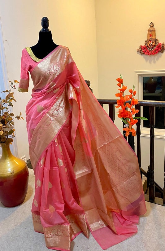 Beautiful Soft Banarasi kora organza paired up with ready to wear pretty designer blouse fits to 32 to 46 size