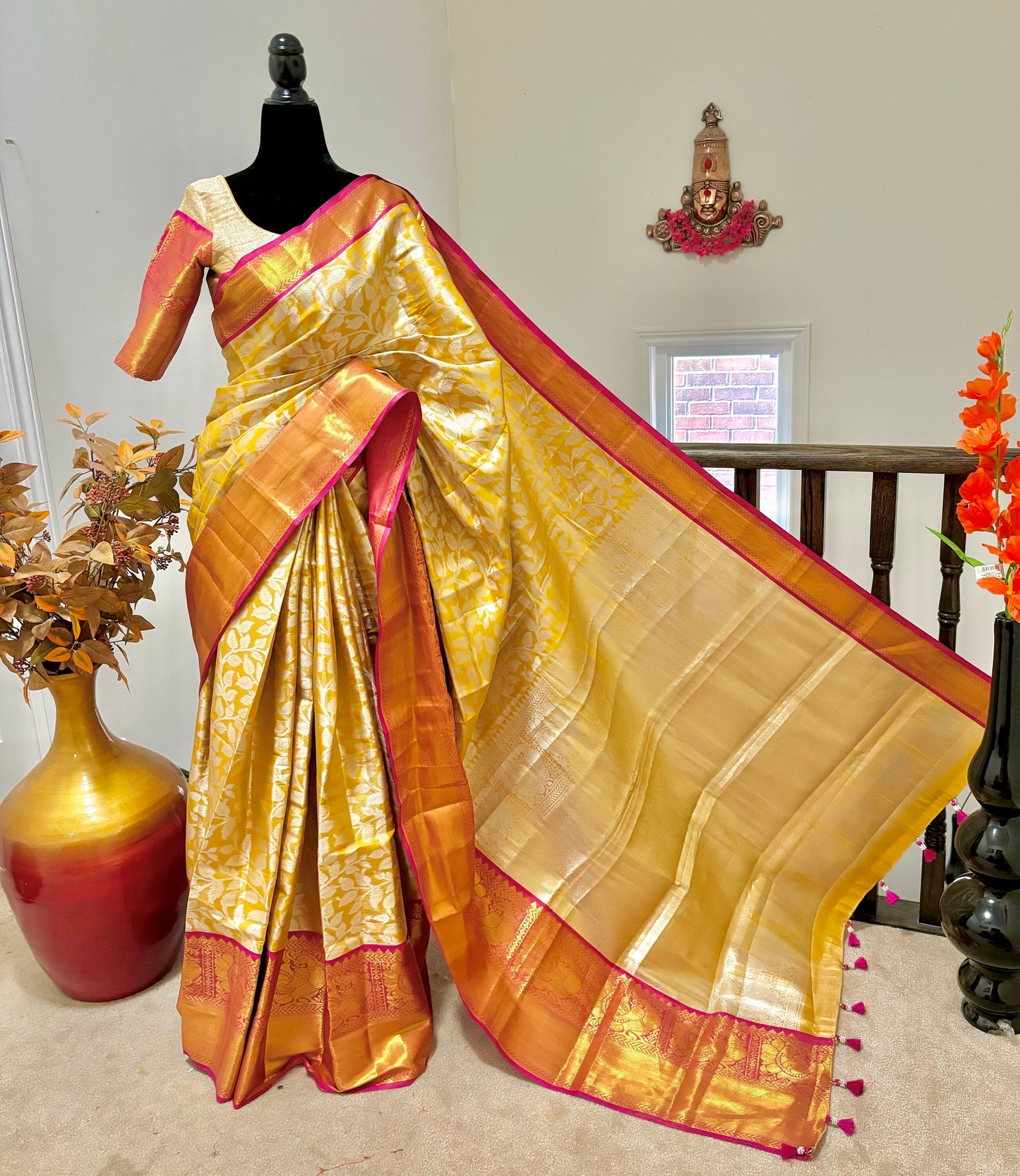 Yellow color self beautiful design Banarasi silk with Kanchi boarder with ready to wear designer blouse fits up to 32 to 40