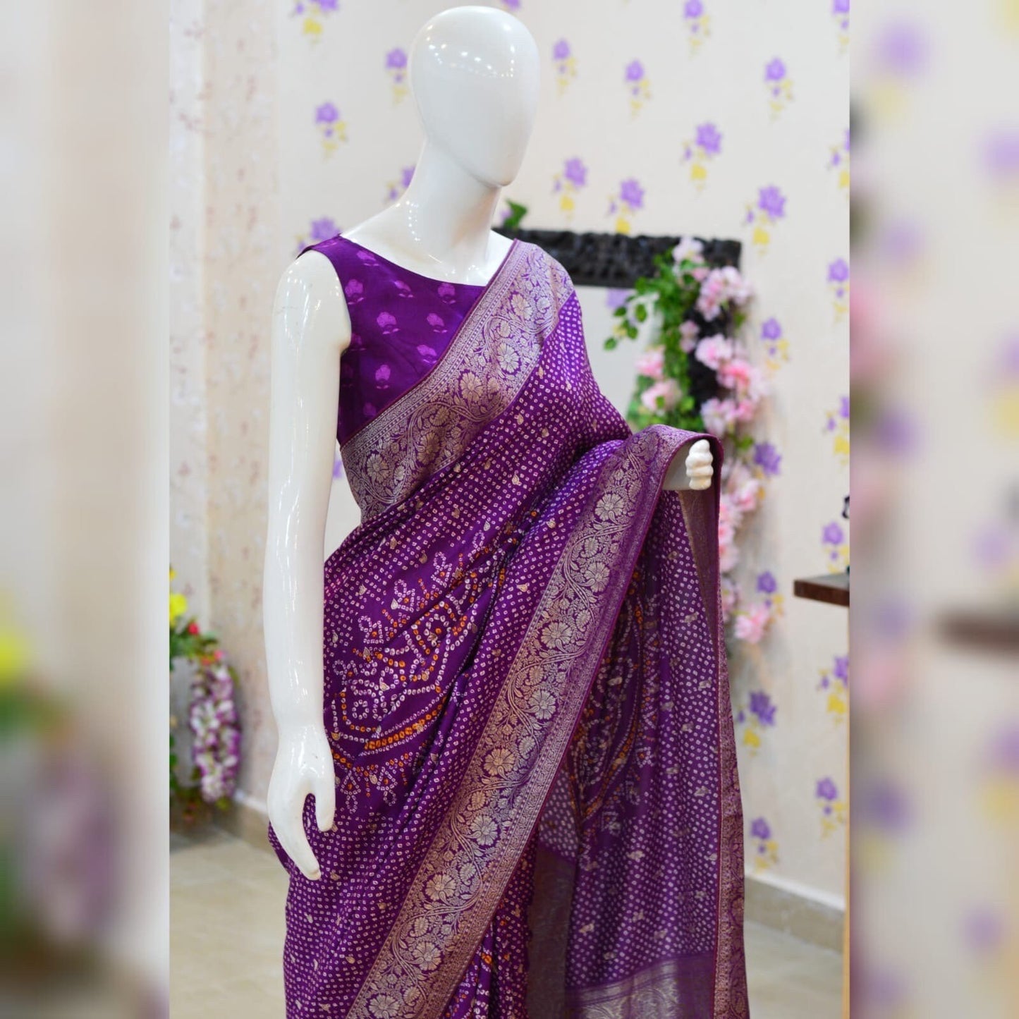 Beautiful pure banarasi moonga bandhini silk saree paired up with pretty blouse. Blouse sizes can be customized ready to wear blouse full