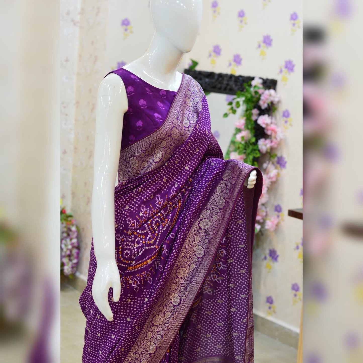 Beautiful pure banarasi moonga bandhini silk saree paired up with pretty blouse. Blouse sizes can be customized ready to wear blouse full