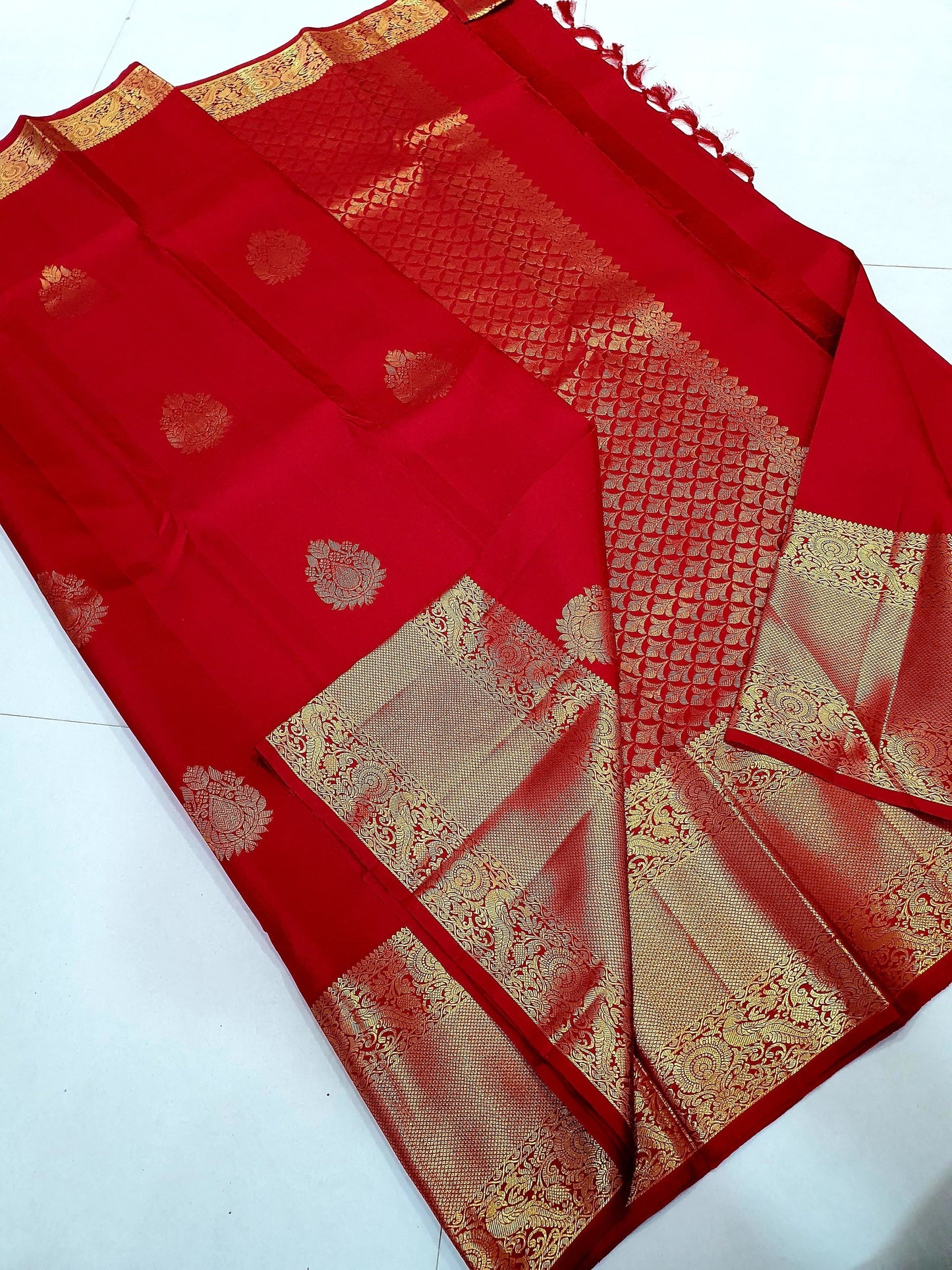 1 gram gold pure handloom  Silk Kanjeevarm/Kanchipattu Sarees; see description / Ask seller before booking for availability