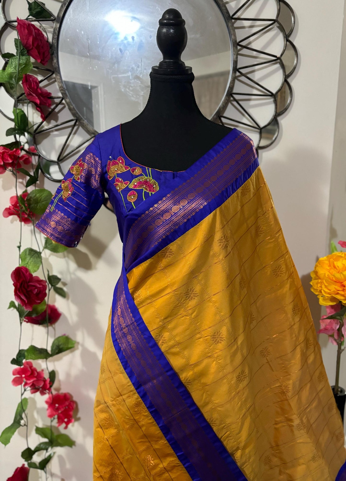 Gadwal fancy pose loom  silk sarees ready to wear with embroidered blouse fits up to 32 -46 saree is ready fall pico beautiful colors